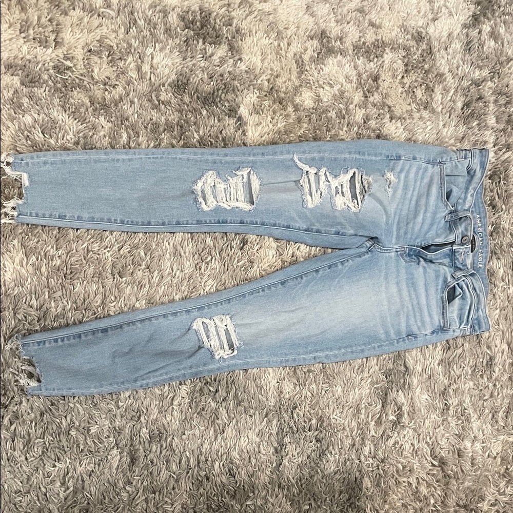American Eagle Outfitters Light Blue Distressed Skinny Jeans
